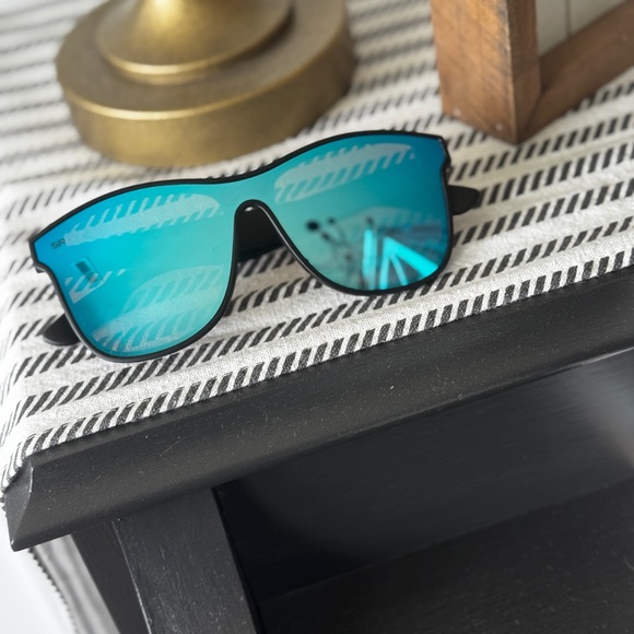 BRAND NEW SHADY RAYS BLACK OCEAN TIMBER- HIGHRISE SUNGLASSES - Picture 4 of 5